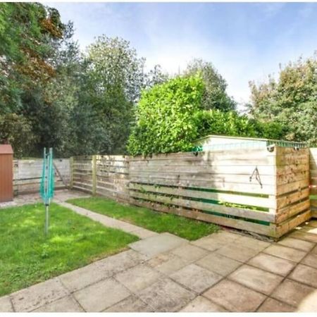 Central 2 Bedroom Garden Flat With Free Parking ロイヤル・タンブリッジ・ウェルズ エクステリア 写真
