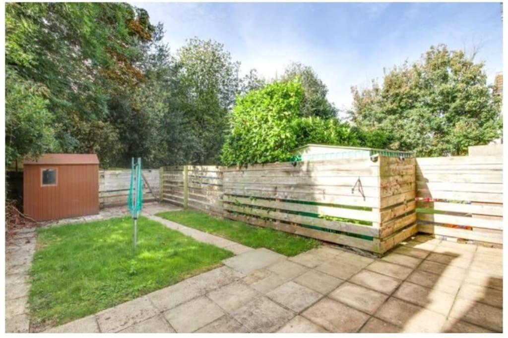 Central 2 Bedroom Garden Flat With Free Parking ロイヤル・タンブリッジ・ウェルズ エクステリア 写真